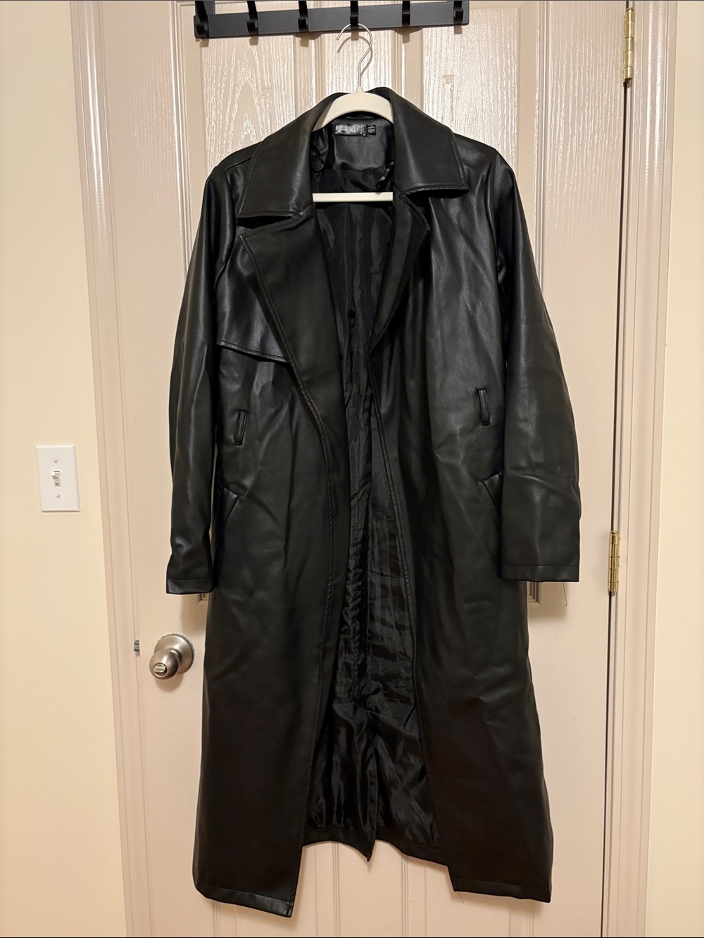 MISSGUIDEDLong Black Leather Trench Coat